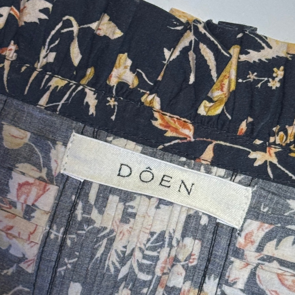 DÔEN Acton Baby Doll Mini Dress Navy Oaks Bluffs Floral Smocked Square Neck L - Picture 3 of 12